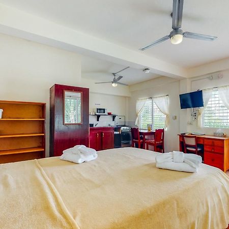 Willow 2 At Island Cabanas Gold Standard Certified Caye Caulker Eksteriør billede