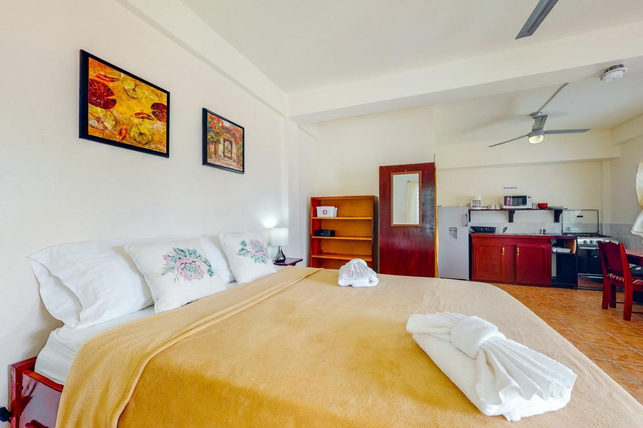 Willow 2 At Island Cabanas Gold Standard Certified Caye Caulker Eksteriør billede